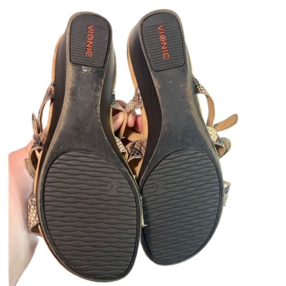 Vionic slip on SNAKE PRINT wedge sandal - Picture 7 of 10